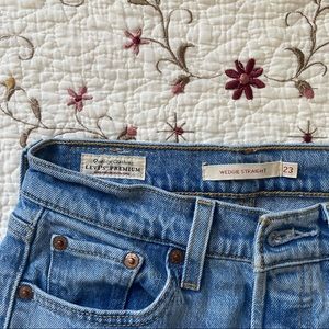 Levi’s Wedgie Straight Jeans